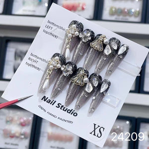 NO.266 Amourwa custom handmade nails