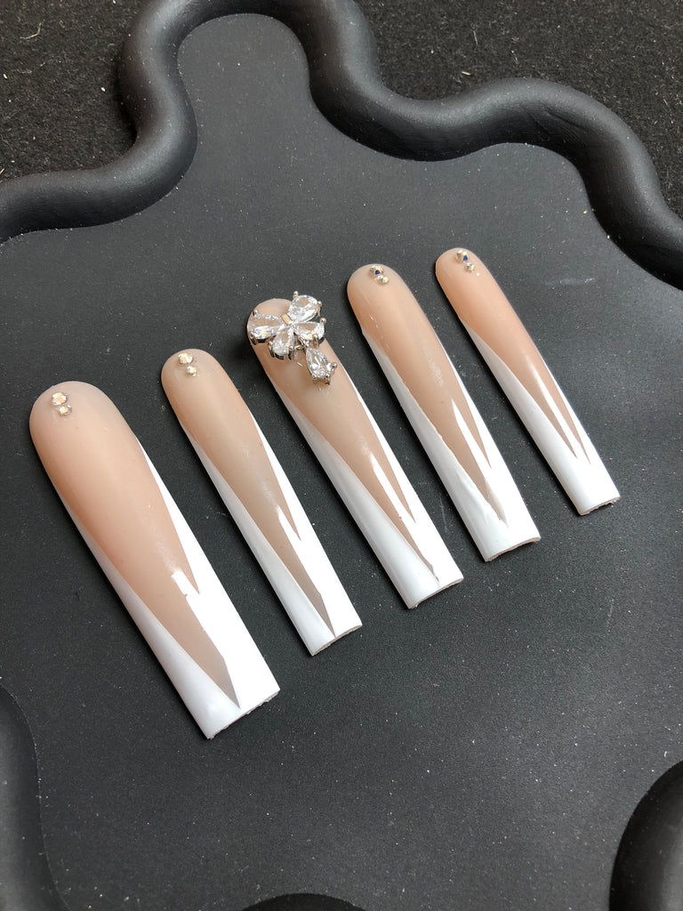 NO.337 Amourwa custom handmade nails