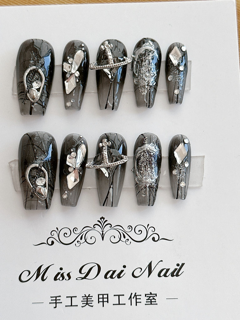 NO.185Amourwa custom cartoon handmade nails